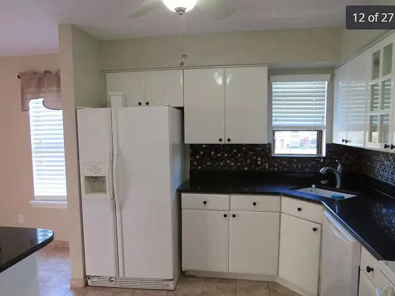 174 Wyndham Pl — Photo 1