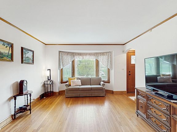 4th image of 7282 W Everell Ave