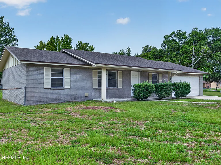 1143 Tumbleweed Dr — Photo 3