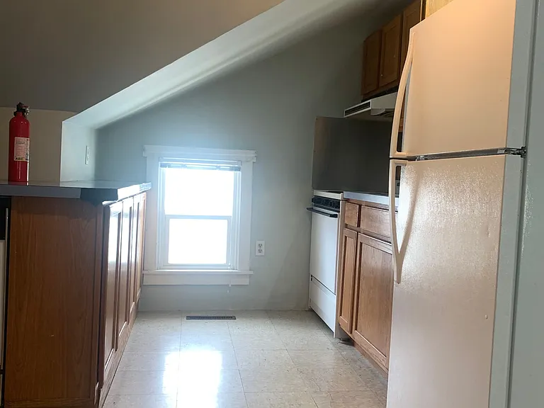 30 W Main St — Photo 4