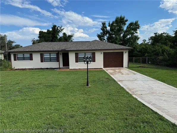 1425 Jersey St NE, Lake Placid, FL 33852