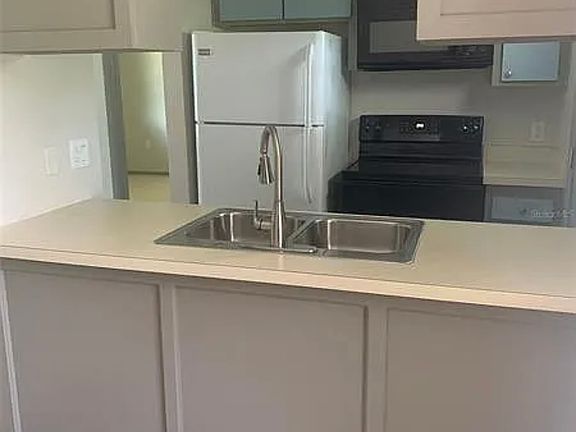 5th image of 11090 Reims Ave APT B