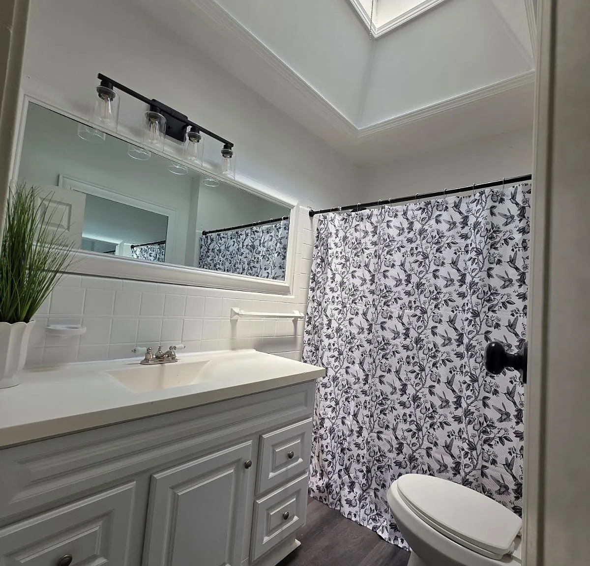 3 bed, 1100 sqft, $1,650 — Photo 3
