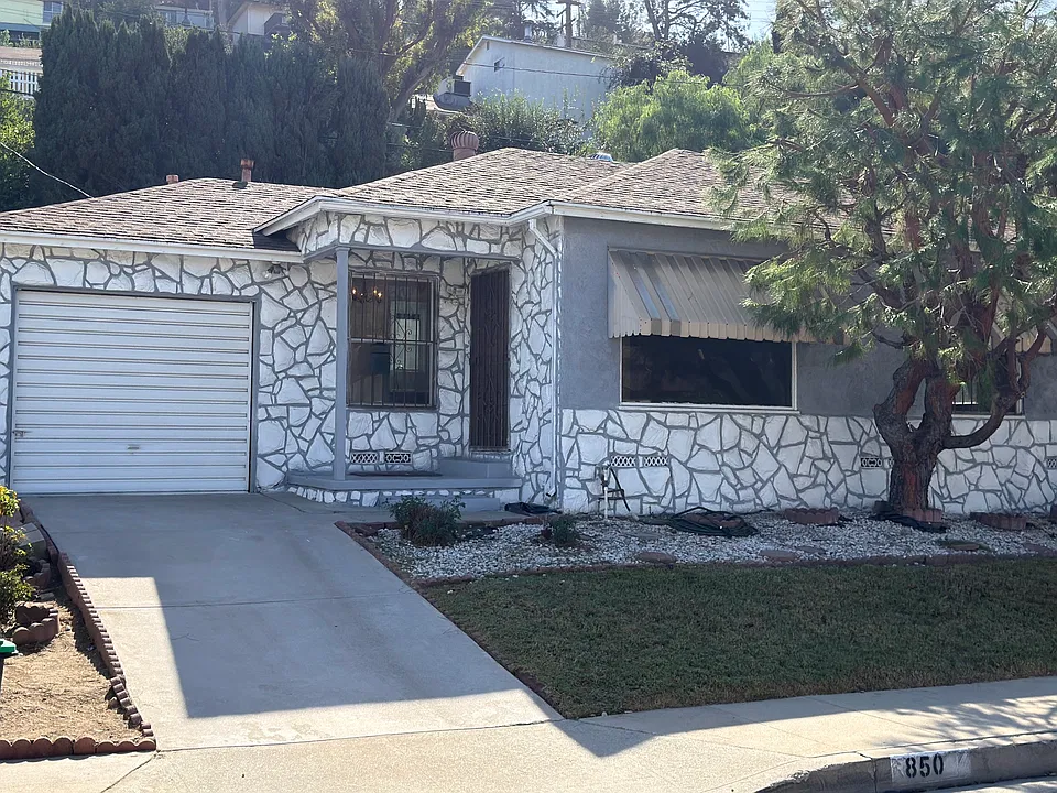 850 Loma Verde St