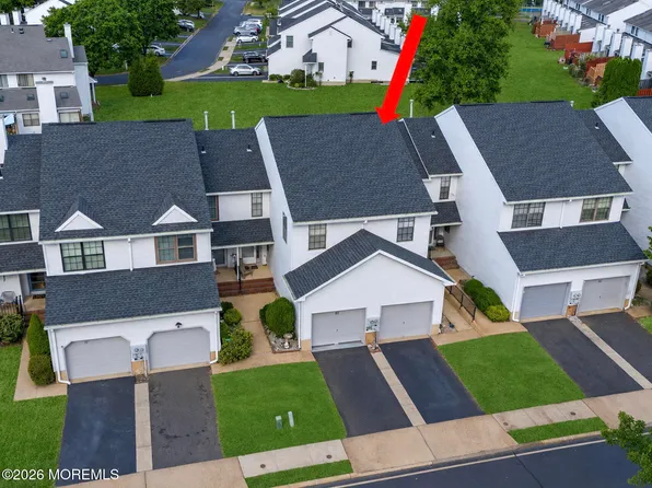 84 Chestnut Way, Manalapan, NJ 07726