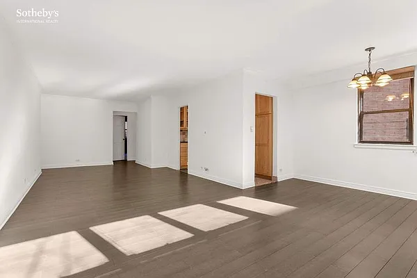 Rented by Sotheby's International Realty | media 34