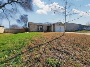 404 Greenway Dr, Pflugerville, TX 78660
