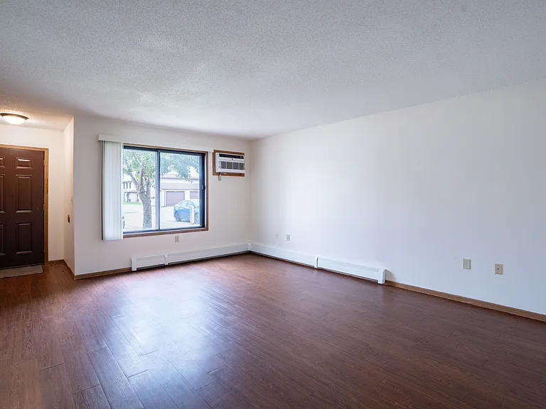 Hazelwood Townhomes — Photo 27