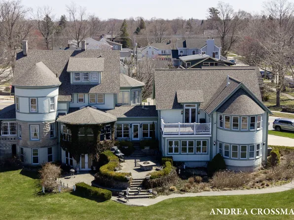 456 Monroe Blvd, South Haven, MI 49090