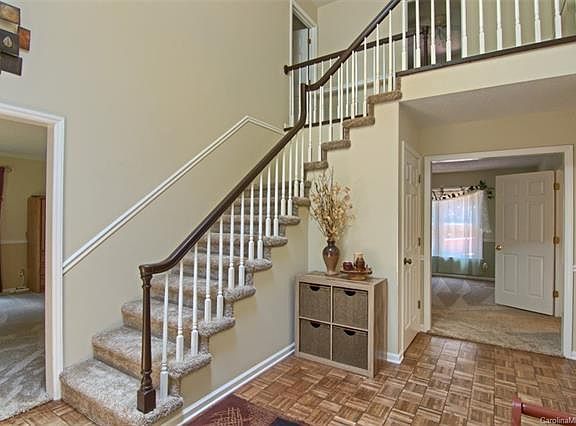4th image of 58 High Meadows Dr