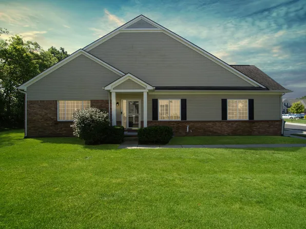 13731 Christina Ln, Belleville, MI 48111