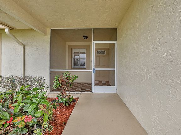 4th image of 5348 Crystal Anne Drive