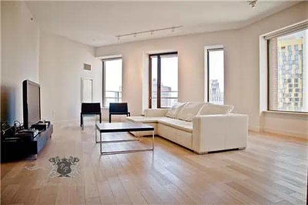 Rented by Platinum Properties | media 2