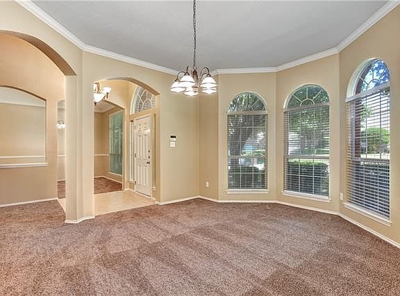 5th image of 2909 Oak Tree Dr
