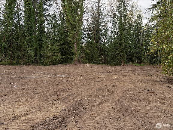 2nd image of 1206 Croft Avenue