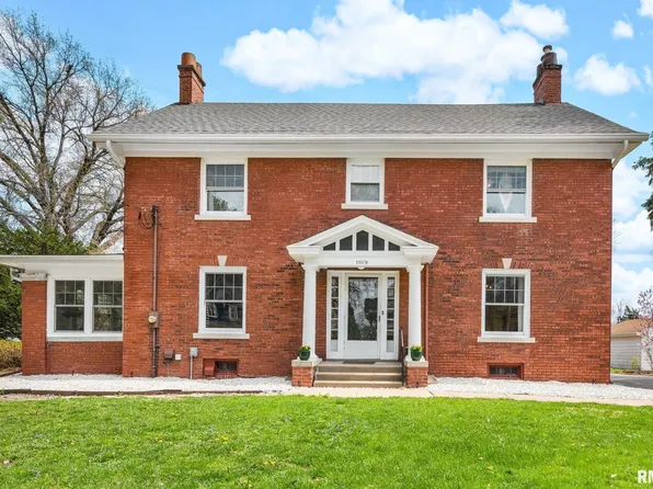 1109 N Prairie St, Galesburg, IL 61401