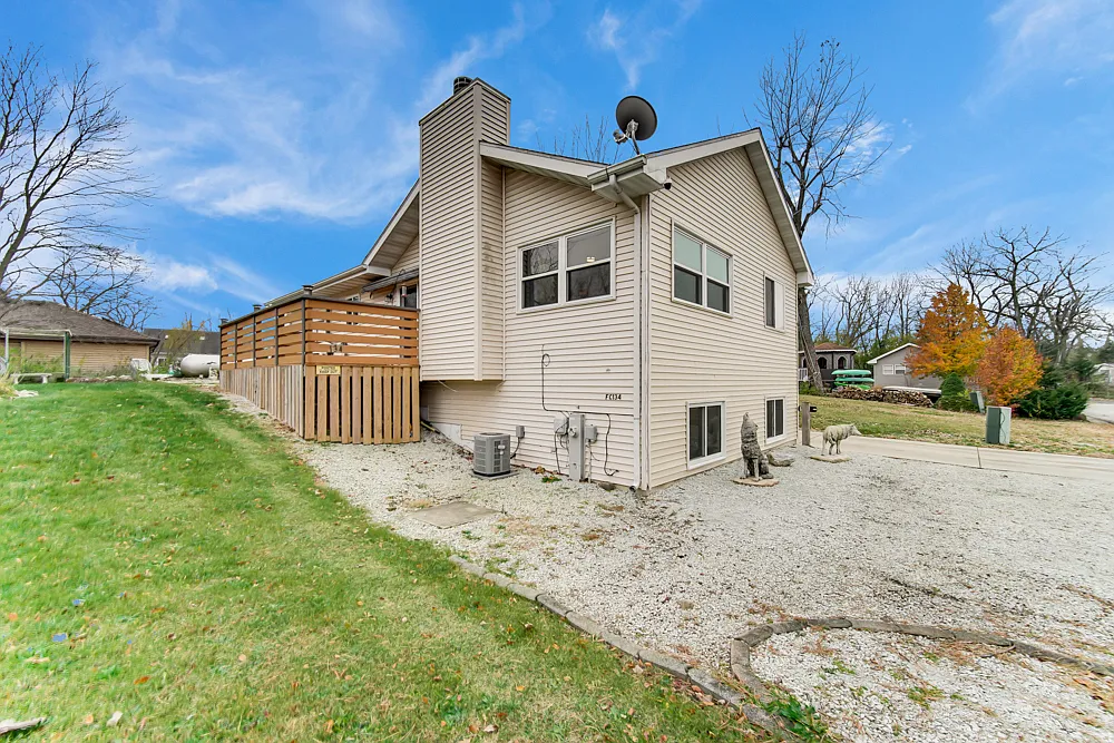 134 Fossil Lake Rd photo 1