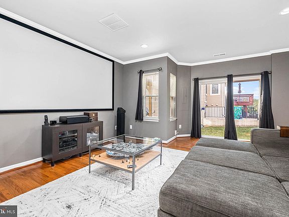 4th image of 3095 Chinkapin Oak Ln