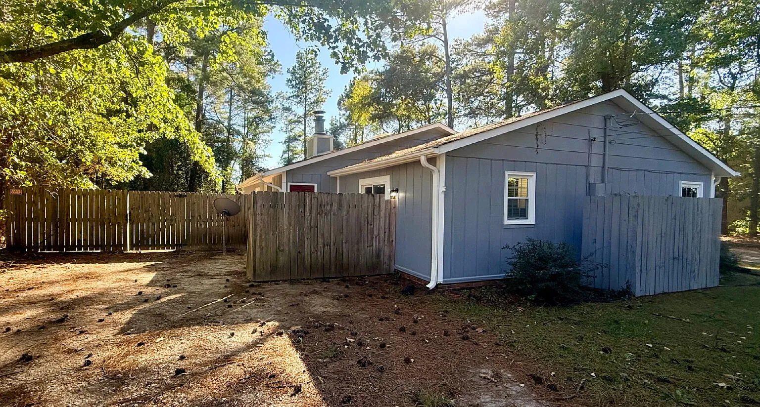 2 bed, 1.5 bath, 925 sqft, $1,000 — Photo 1