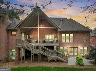 1135 Grace Hill Dr, Roswell, GA 30075