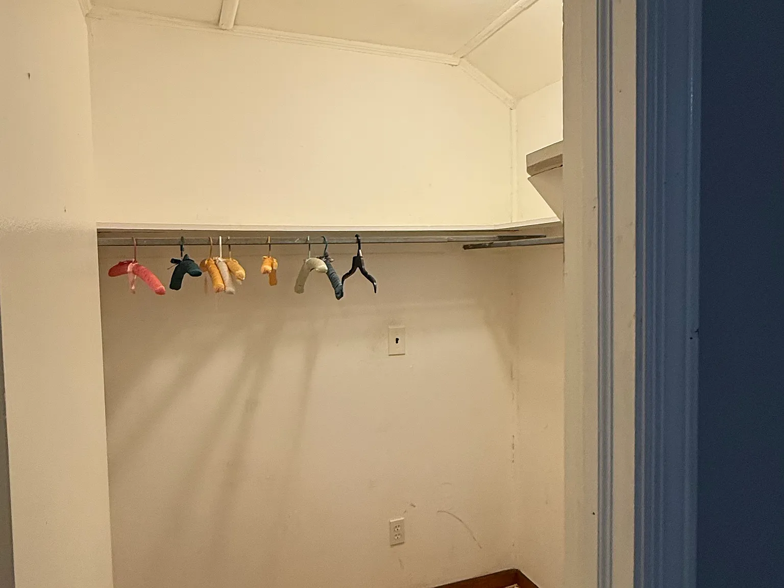 7 Bedford Ln — Photo 2