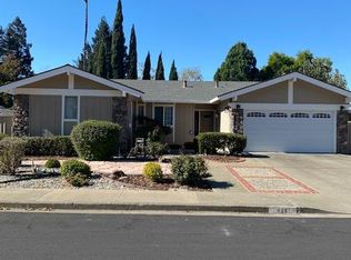 633 Persimmon Rd, Walnut Creek, CA 94598