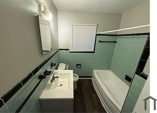 349 Glynn Dr — Photo 8