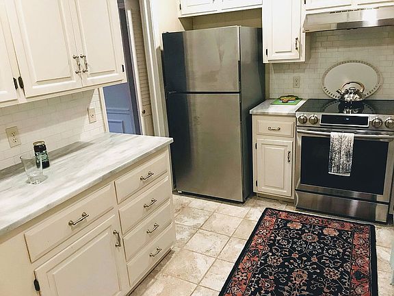 3rd image of 8361 Somerset Dr APT 300