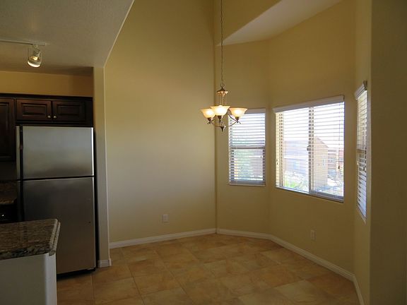 Dining area - off kitchen