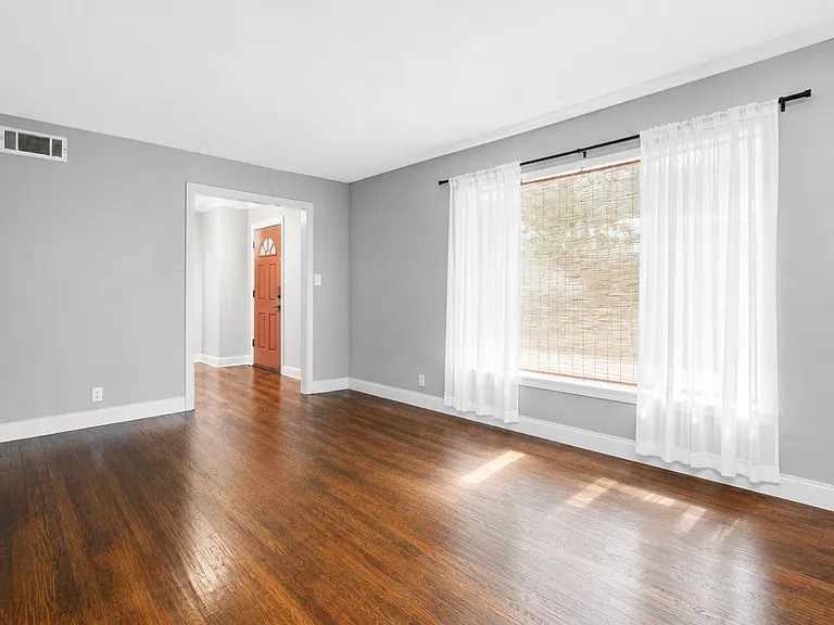 4132 Rothington Rd — Photo 3