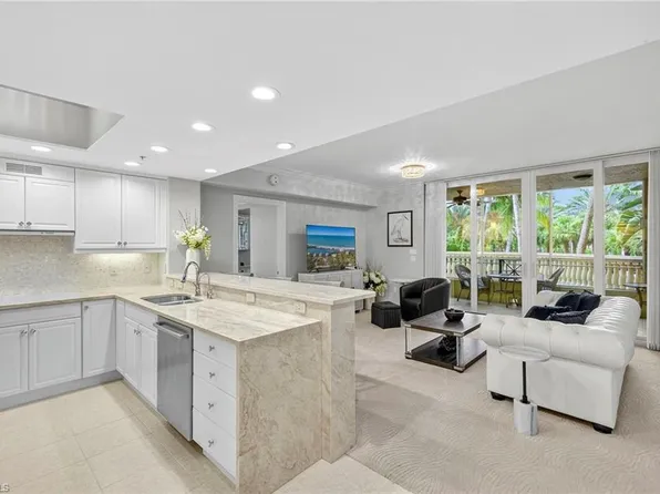 2748 Tiburon BLVD E #106C, NAPLES, FL 34109