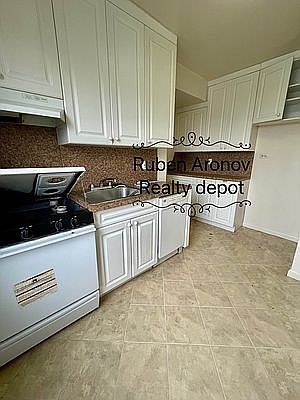 1st image of 17290 Highland Ave APT 6B