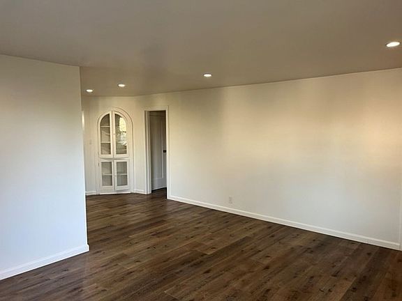4th image of 955 Maltman Ave #1/2