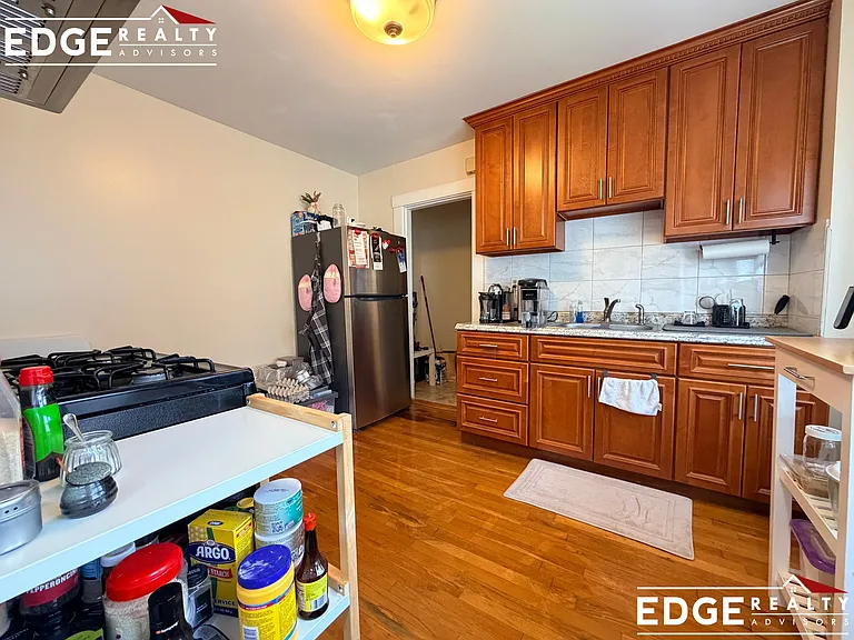 10 Greymere Rd — Photo 2
