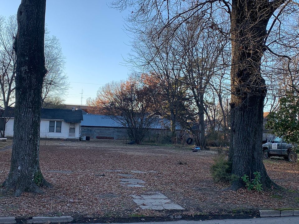 1st image of 510 S Grand Ave