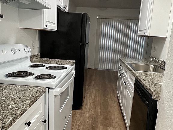 3rd image of 370 Alemar Way APT 2