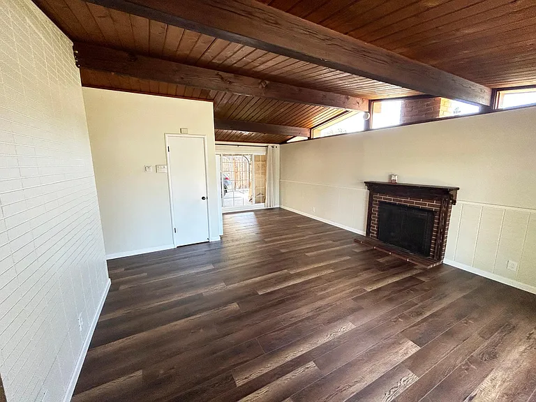 3602 Hazelwood St — Photo 2