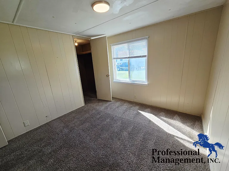 813 Heights Ln — Photo 7