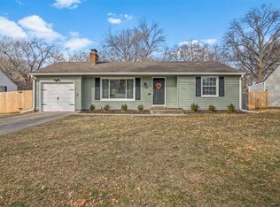 5008 Tomahawk Rd, Prairie Village, KS 66208