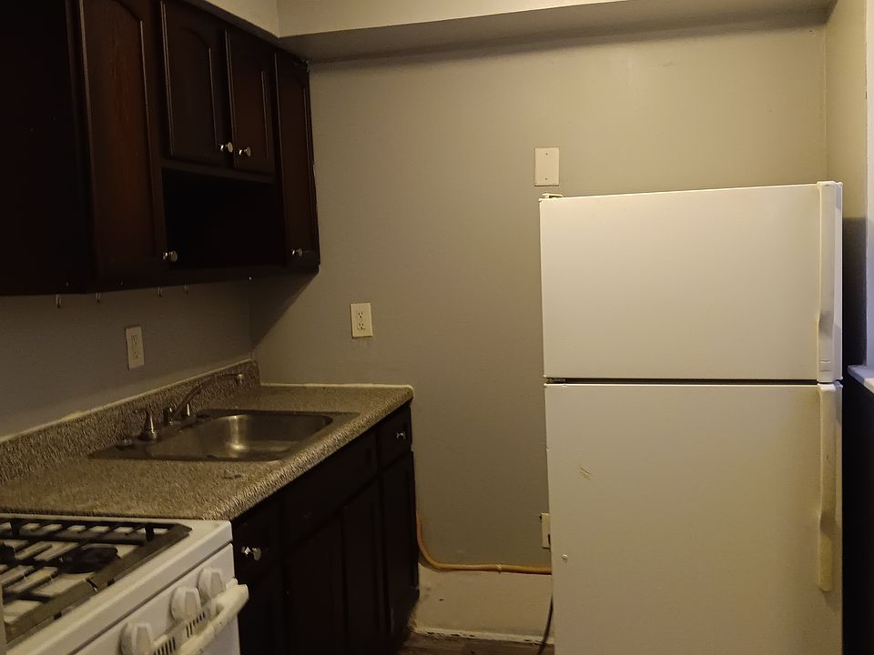 1st image of 101 E Seymour St