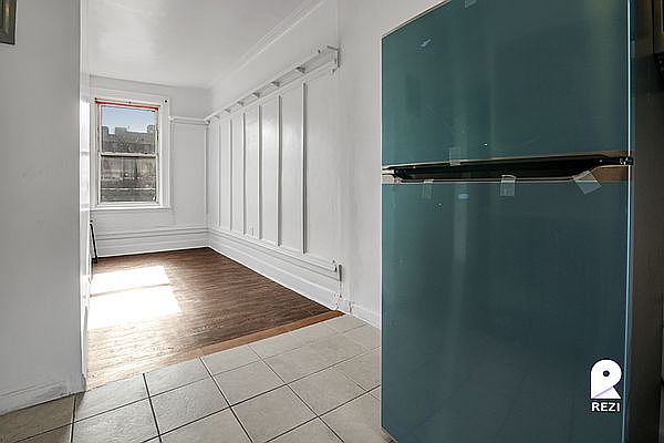 1st image of 2409 Grand Ave APT 7