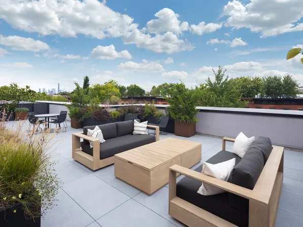 524 Halsey Street image 11 of 14