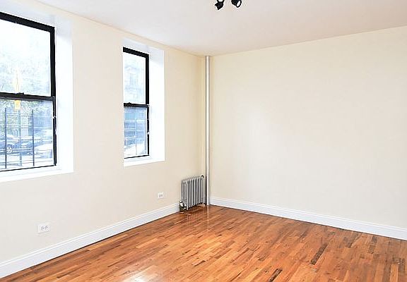 4th image of 79 Saint Nicholas Pl APT A