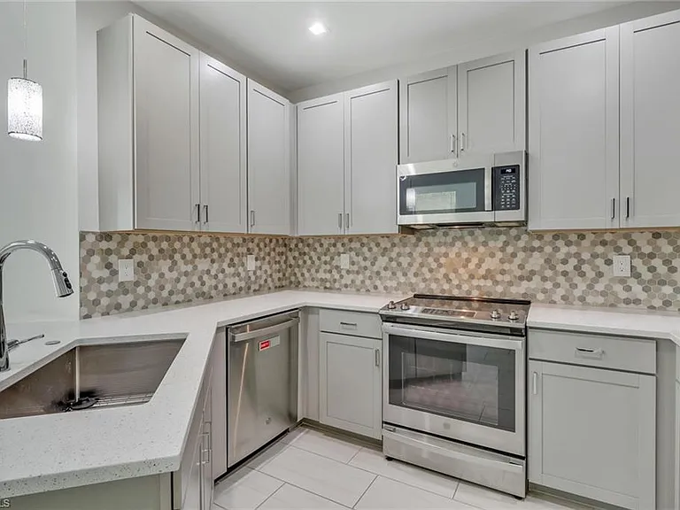 7501 Carnegie Way — Photo 6