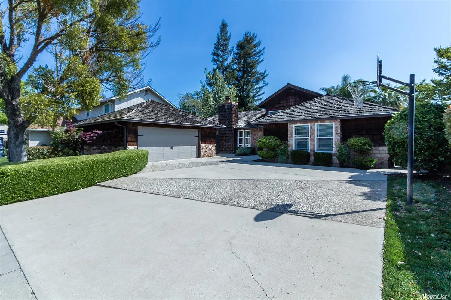 3616 Beachler Dr photo 1
