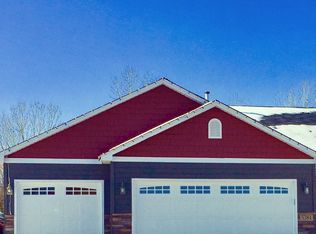 5384 Helena Rd N, Oakdale, MN 55128