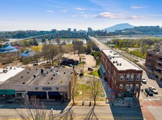 60 N Market St #202, Chattanooga, TN 37405