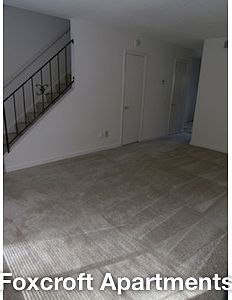 1st image of 1007 Foxcroft Ln APT 2