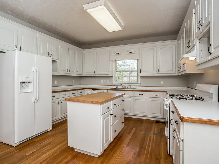 374 Nantucket Way — Photo 7