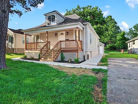 3rd image of 7146 Mardel Ave